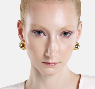 Casa Batlló ball earrings in gold