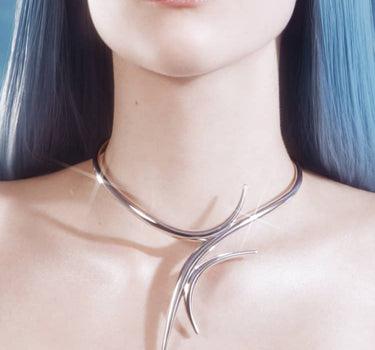 Collar de Plata con Púas