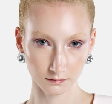 Casa Batlló ball earrings in silver