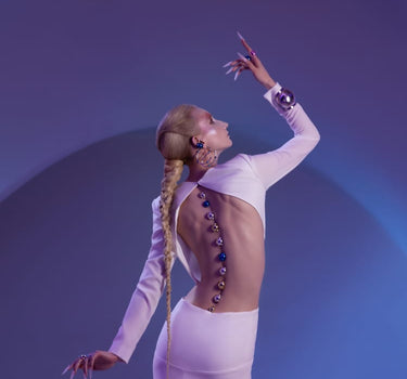 Casa Batlló ball earcuff in blue