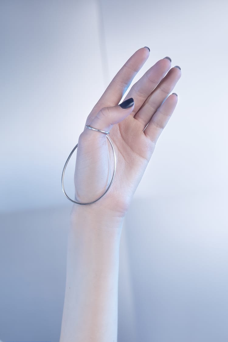 Anillo circular de plata