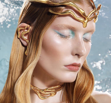 collar de forma orgánica de oro