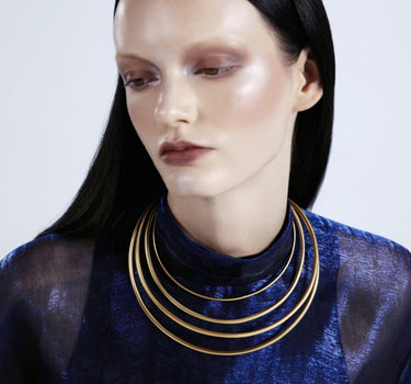 Gargantilla de oro en espiral