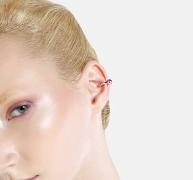 Ear cuff huggie Casa Batlló en plata y rosa