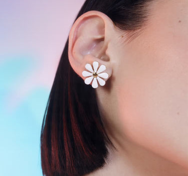 White and Gold Daisy Stud Earrings