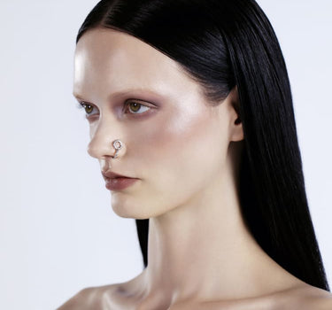 Joya de labio tipo cuff redondeada de plata