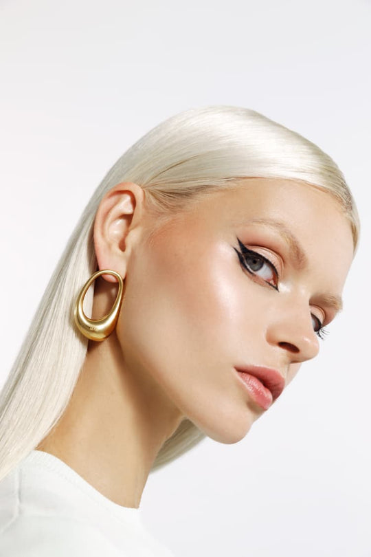 large gold hoop earrings