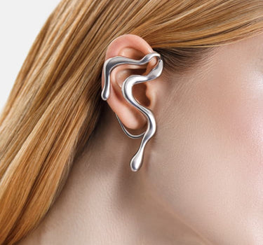 undulating earcuff in silver