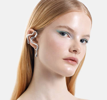 undulating earcuff in silver