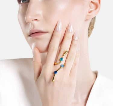 Anillo largo Casa Batlló en oro