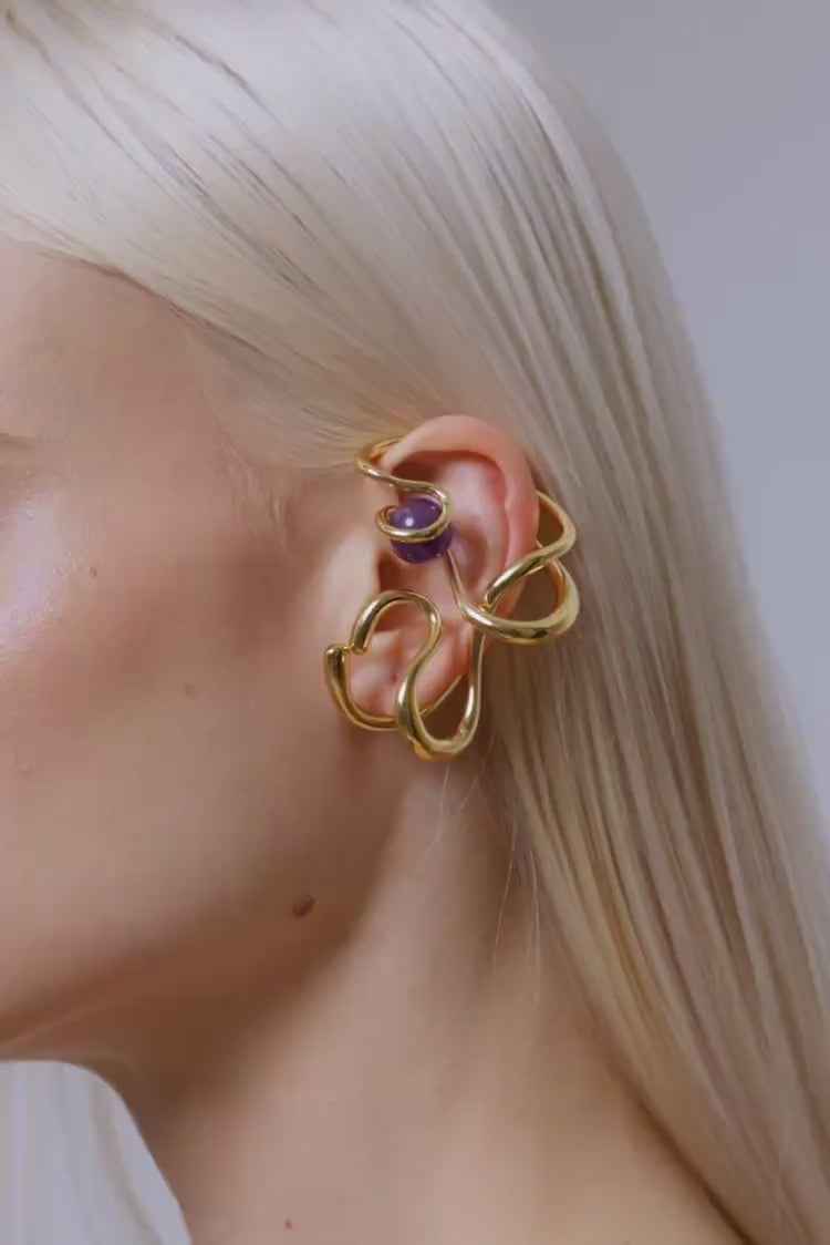 Ear Cuff Extragrande de Amatista en Oro