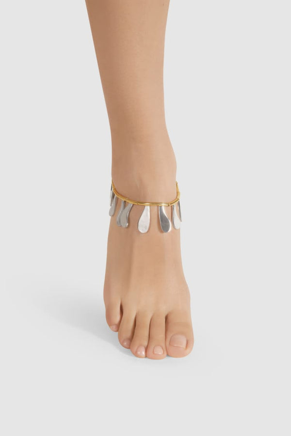 Gold anklet with flowers