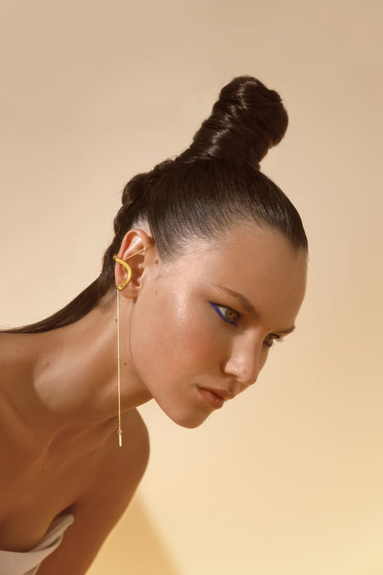 Unique 18K gold ear cuff