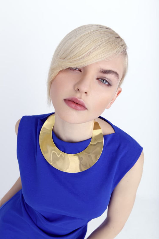 Chunky gold collar necklace