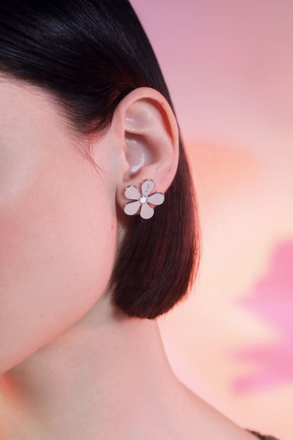daisy stud earrings in silver
