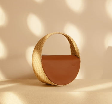 Small round raffia bag