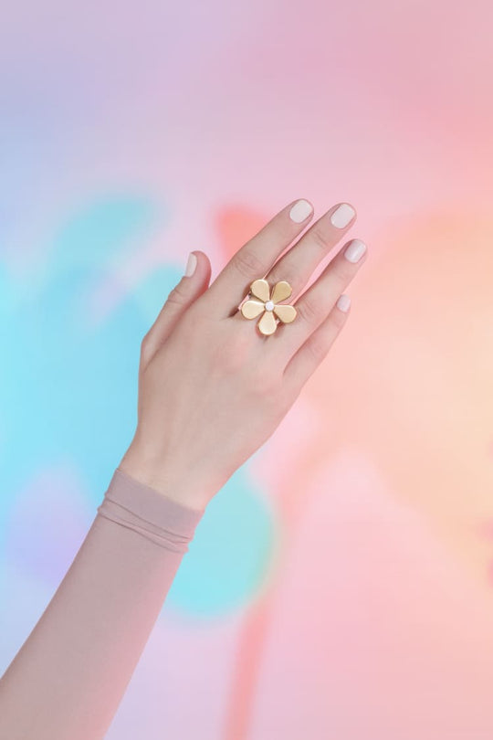 flower ring in gold