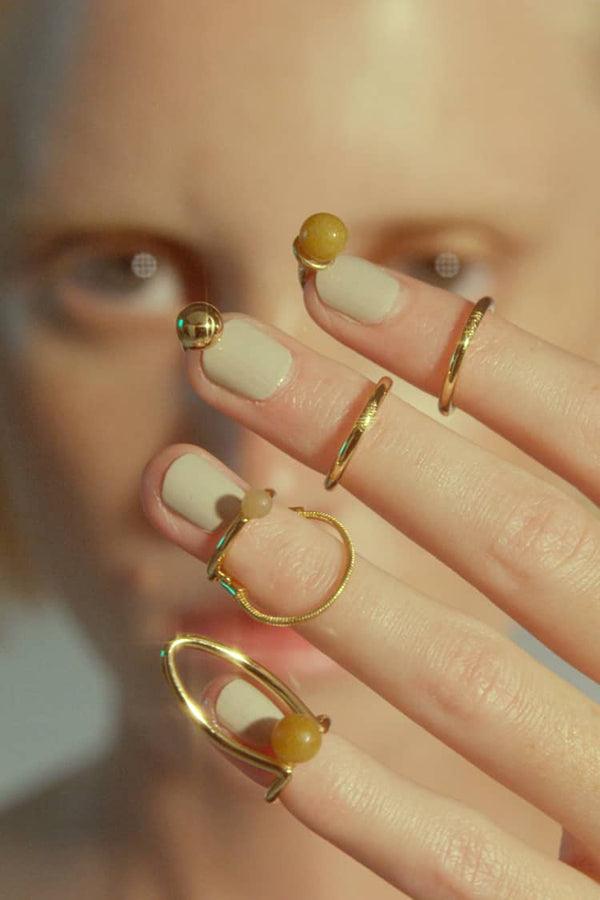 4 Nail rings in gold